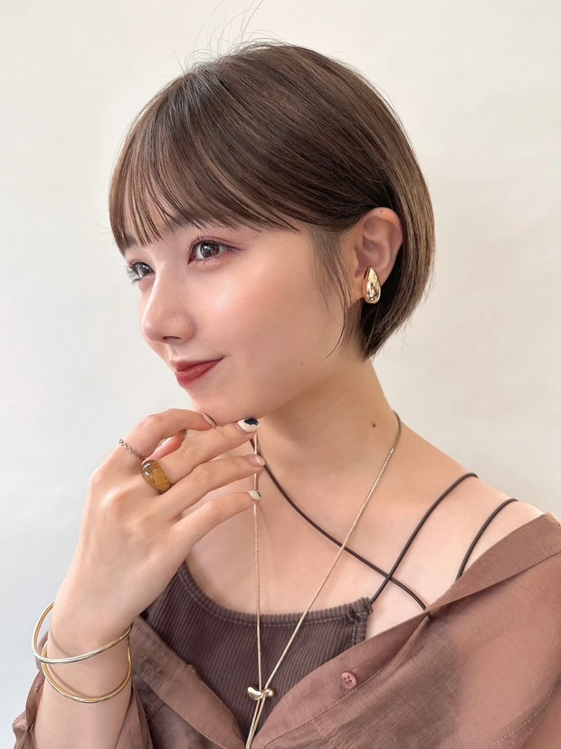 ショート ヘア 髪型 ヘアスタイル 前髪あり ヘアカラー