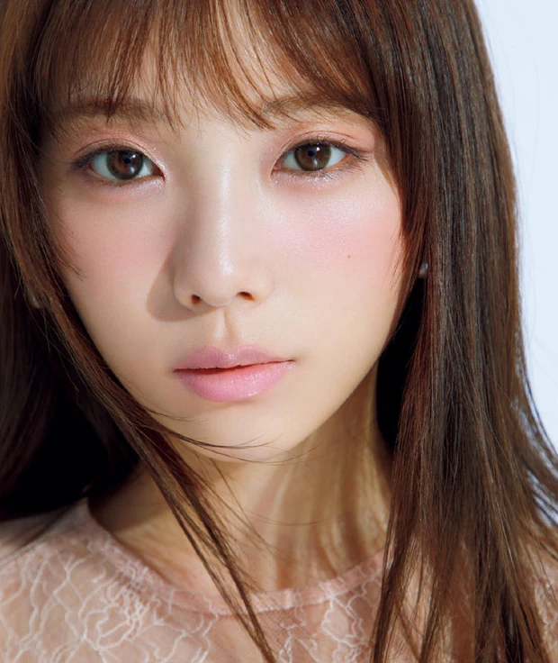 【6位】与田祐希さんが夏を楽しむ「涼盛メイク」に挑戦! ミルキーなピンクLipで透明感をひとり占め