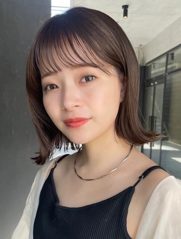 ボブ　ミニボブ　ヘア　髪型　ヘアスタイル　大人　前髪あり
