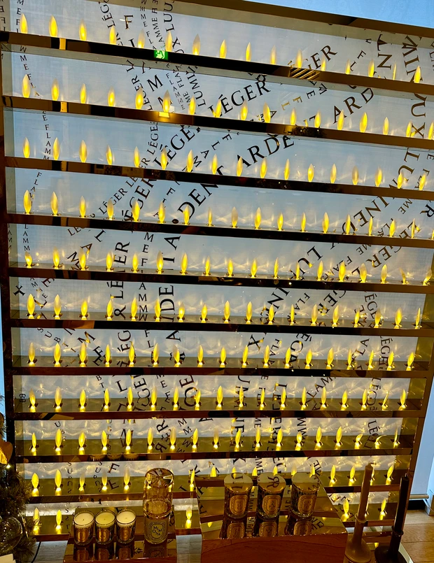 ディプティック◆今年のホリデーのテーマは「炎」。18金コーティングされたキャンドルホルダー_1_1