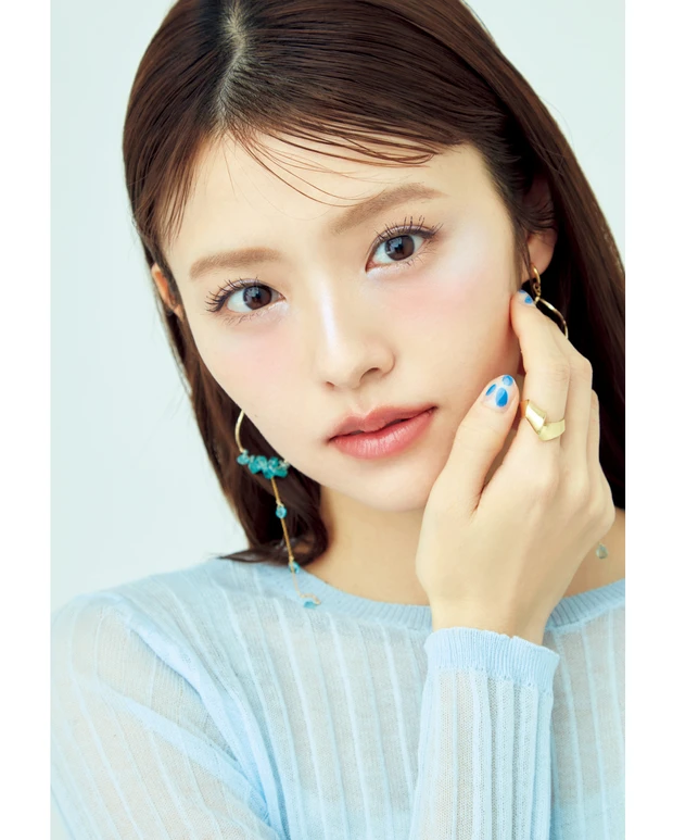 「05 ブルー ストロボ」を使った鈴木ゆうかさんの推し活メイク