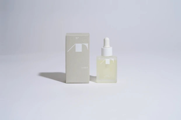 モデル梨花さんプロデュースのスキンオイル