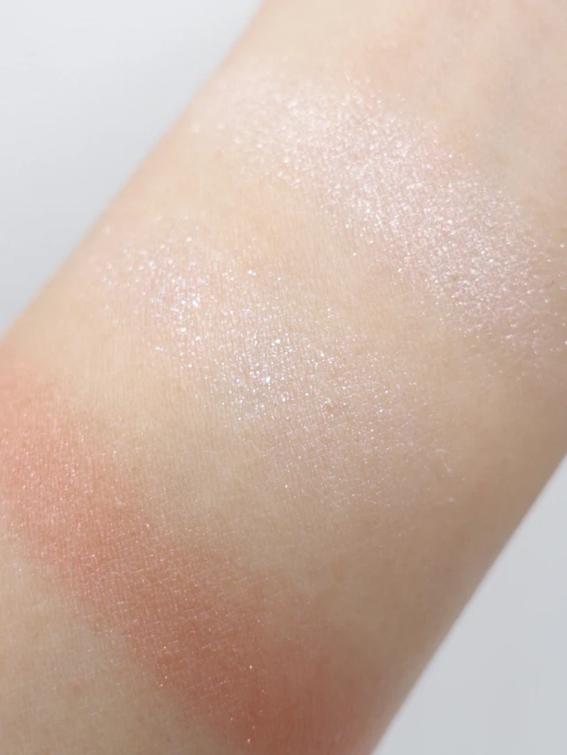 キャンメイク  ジューシーピュアアイズ16 スウォッチ