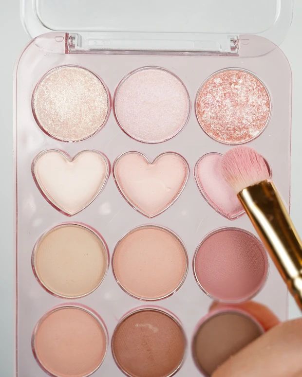 アイメイクの手順２