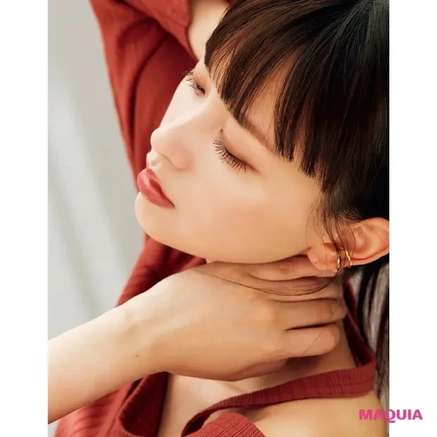 【鈴木えみさんの美の哲学】OFF mode……「自然光の下では、黒を使わずにメイクする」_1