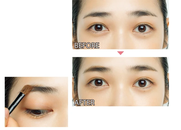 aとbを同量混ぜ、細い方の眉の眉山を描き足すようにのせる。もう片方の眉にも同じ色みをのせ、質感と色のトーンを合わせて。