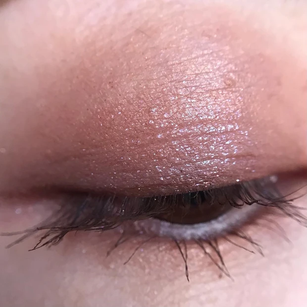 ザアイシャドウスパークル 