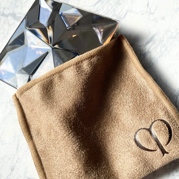 クレドポーボーテ　レオスールデクラ　ハイライト　パウダーハイライト　資生堂　ツヤ肌　ベースメイク