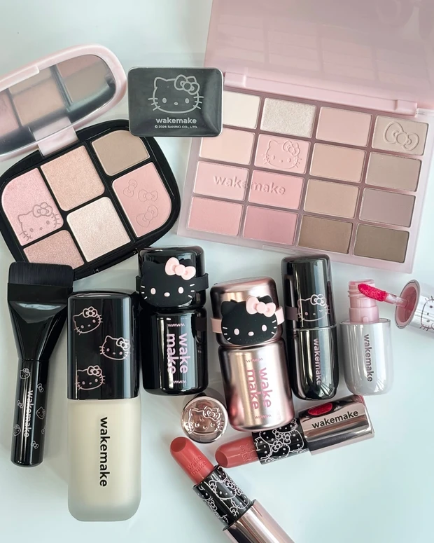 wakemake×ハローキティ 限定コラボ