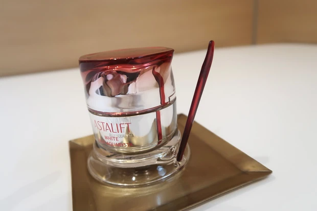 【新商品！美白・ハリ・うるおいを叶える！先行美容液】アスタリフト ホワイト ジェリー アクアリスタ_4_1