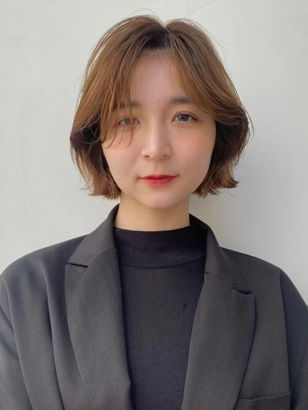 髪型　ヘアカタログ　レイヤーボブ　ボブヘア　スタイリング