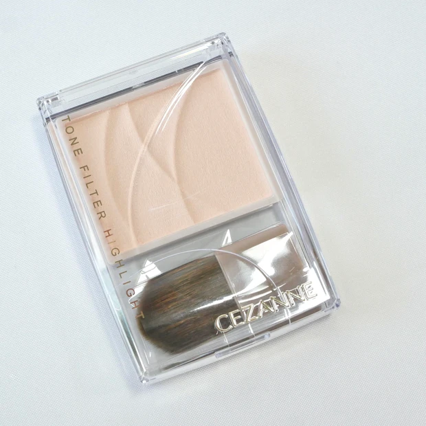 セザンヌ CEZANNE トーンフィルターハイライト くすみパウダー バズりコスメ