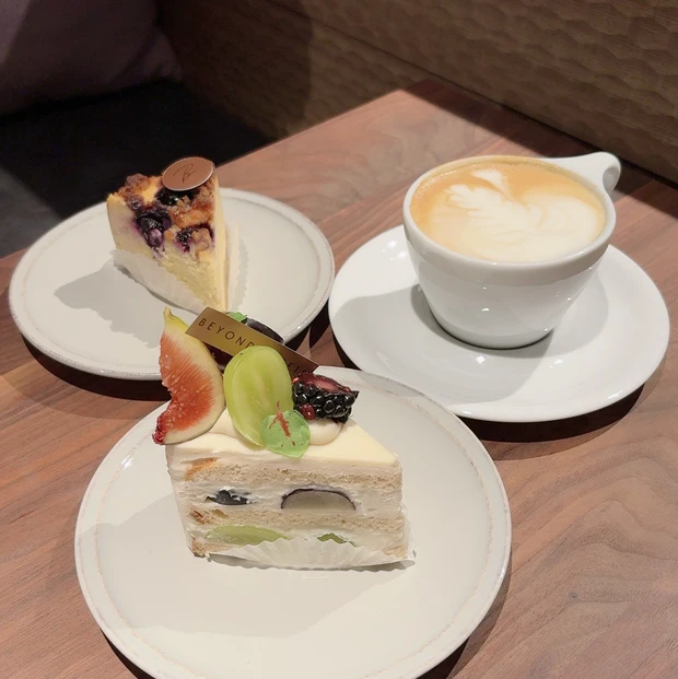 ケーキ＆カフェラテ