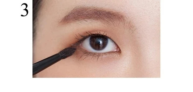 【一重アイメイク】スナイデル ビューティ アイデザイナーの使い方_3