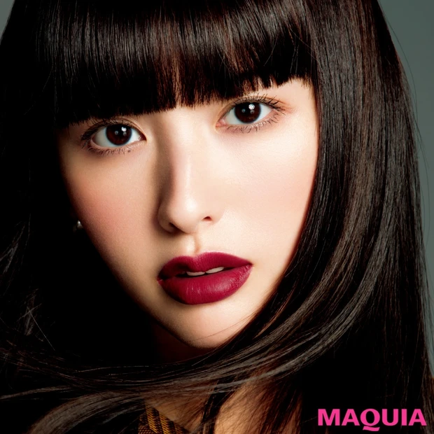 【1200円のプチプラも使用】鈴木えみさんが“マットボルドーリップ”で旬…