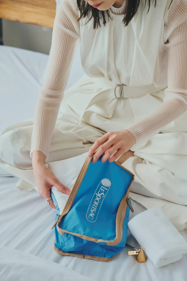 TRAVEL MULTI CASE モデルカット①