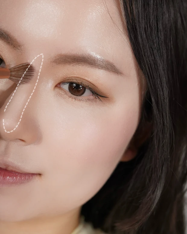 表紙メイク　ハイライト　Glint