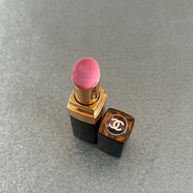 ルージュ ココ フラッシュ272 パッケージ