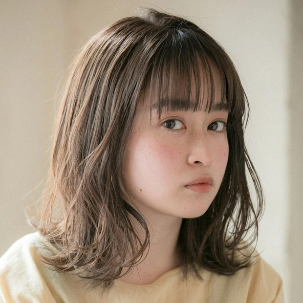 可愛い小顔が手に入る、ナチュラル&ガーリーな外ハネミディ