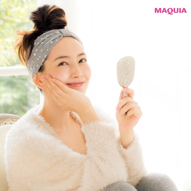 ハイライトのひと塗りで脱・平たい顔！ ぱっと華やぐ 光の入れコツ