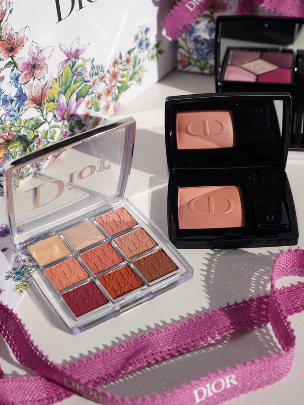 ディオール　コスメ　コーラル