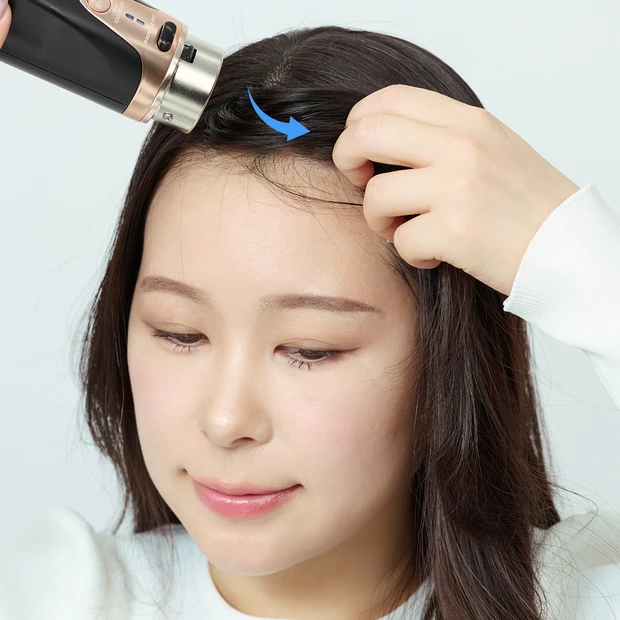 前髪割れ 直し方 カールドライヤー コイズミ 左右にドライ 右