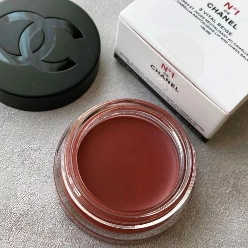 noaさん リップ&チーク ボーム N°1 ドゥ シャネル 3 ヴァイタル ベージュ 購入色