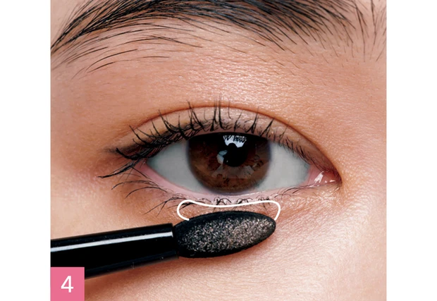 アイメイク 奥二重 長井かおり ラメをピンポイントに