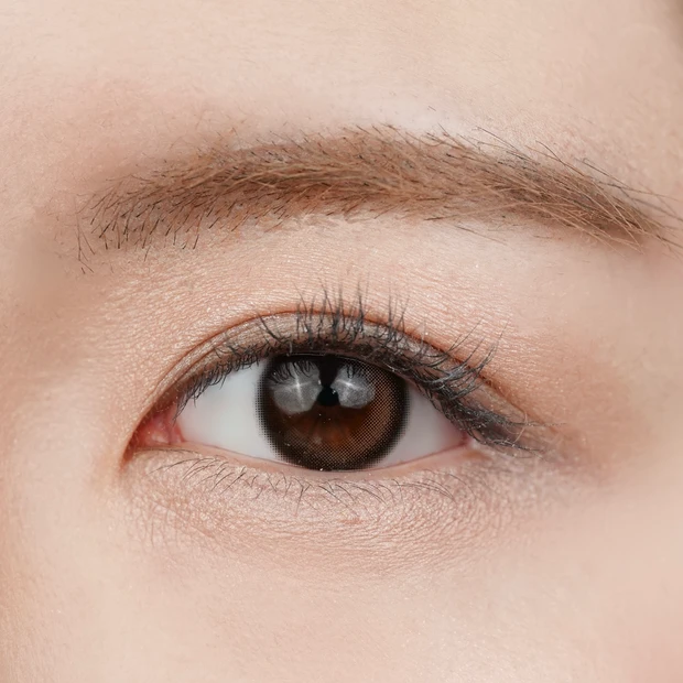 アイメイクの手順１