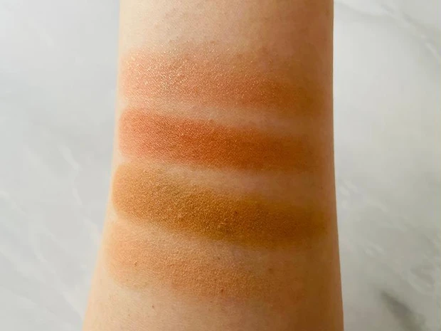 【ファミマ コスメ】sopo アイパレット 04 ダズルベージュ スウォッチ