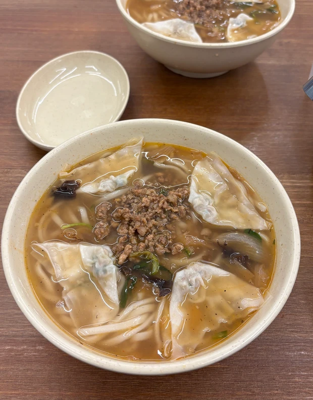 ひとリート 韓国　女子　一人旅　ご飯　スポット　明洞　明洞餃子　おすすめ　メニュー　カルグスク　マンドゥ