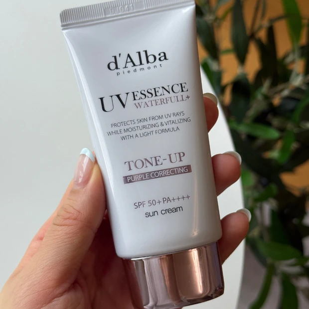 ダルバ  d'Alba ウォーターフルトーンアップサンクリーム パープル