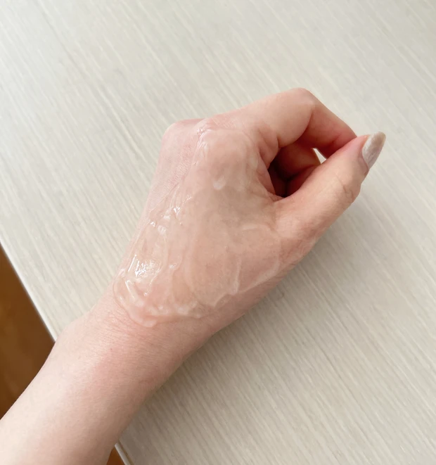 LAGOM ジェルトゥウォーター クレンザー テクスチャー