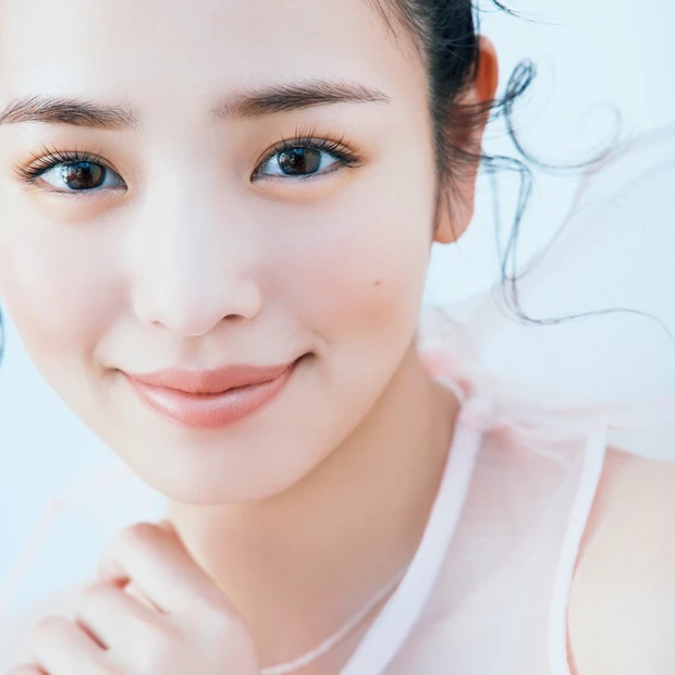 桃色ワントーンメイクで美肌映え！ おすすめアイテムとHow toを解説