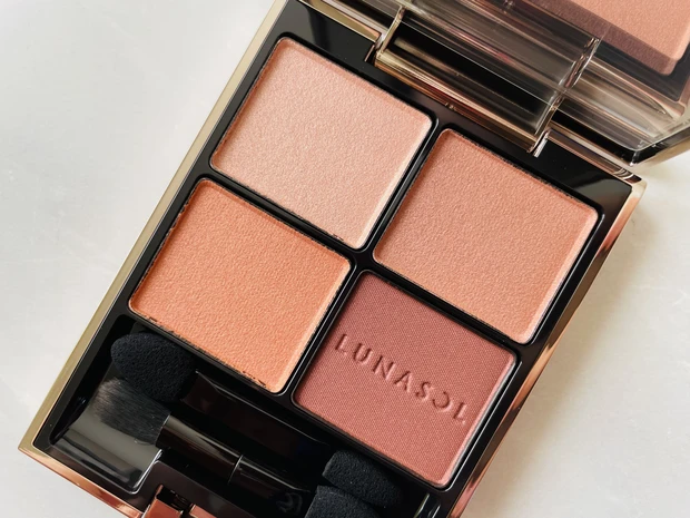 LUNASOLのアイカラーレーション 19 Mahogany