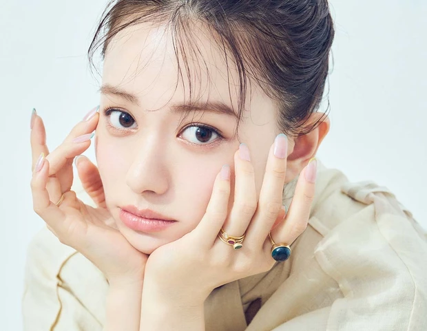 山本舞香 天然石リング×夏リングのベストバランス