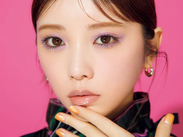 夏の夜遊びには「小悪魔パープルアイ」で新しい自分に。与田祐希さんが挑戦！