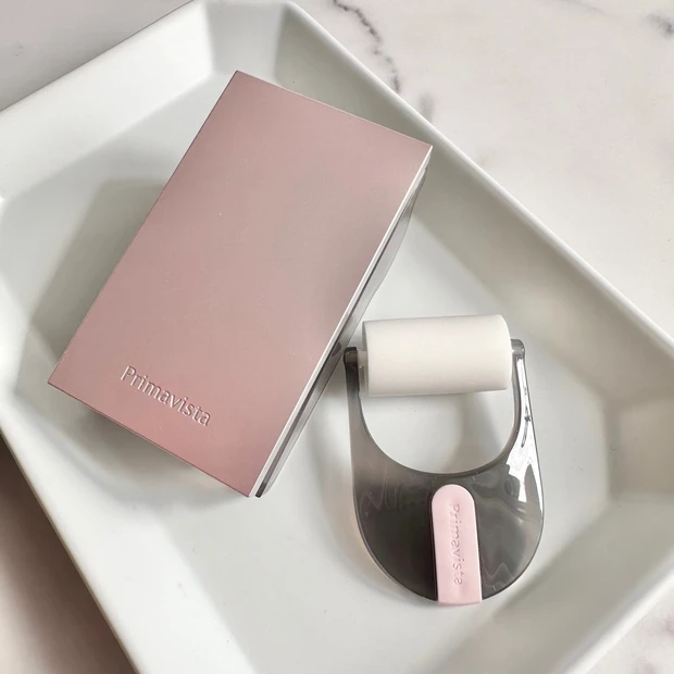 プリマヴィスタ デイトリートメントバーム〈ローラータイプ〉コンパクトとローラー