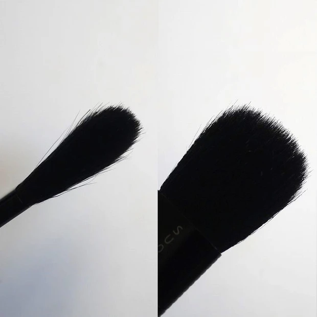 「スック ピュア カラー ブラッシュ」の付属のブラシ