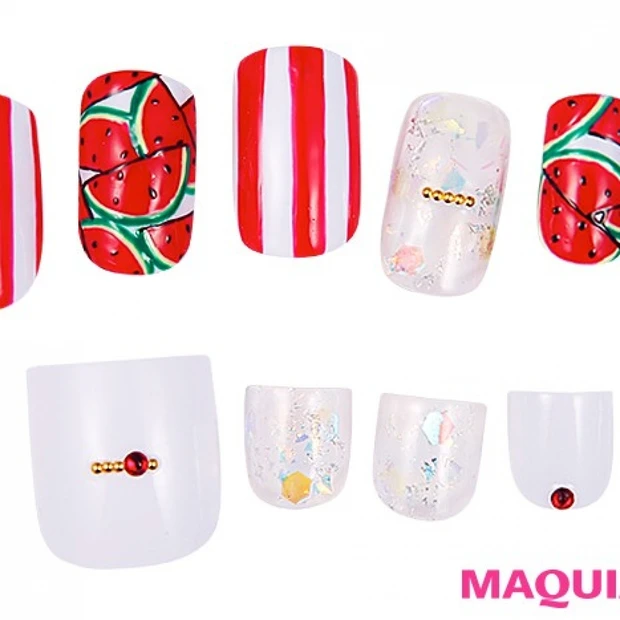 派手カワイイ♡ 赤×白がキュートなフルーツネイル