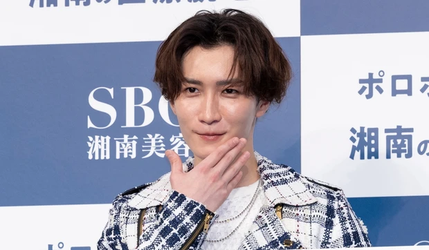 【MAQUIA独占カットも】渡辺翔太さん(Snow Man)初のソロCM発表会を詳細レポート!美容法、クリニックに連れていきたいメンバーを語る_2