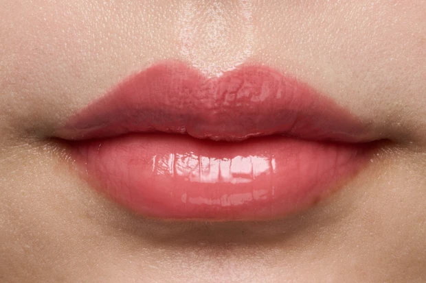 プチプラリップ　ブルベ夏　キスミーフェルム 紅筆リップグロウ 02 スウォッチ