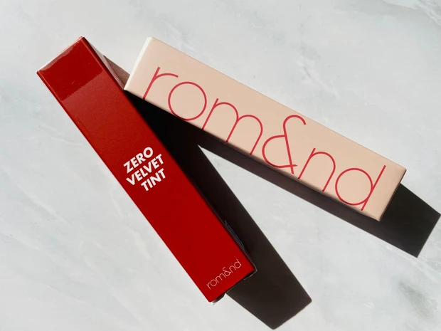 韓国コスメブランド【ロムアンド(rom&nd)】のゼロベルベットティント、スルスルとした塗り心地でマットリップの印象が変わります♪使ったことのない方、必見です！_9_2