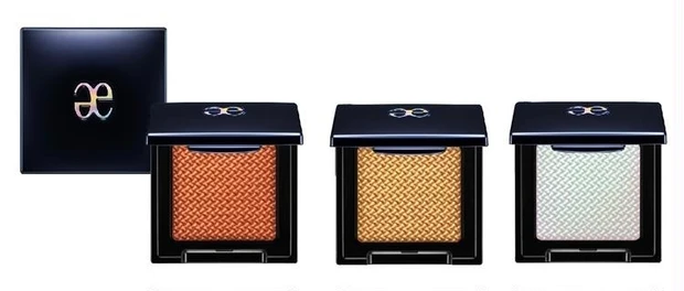 【9位】繊細なラメが可愛い! エレガンス ラズルで目元と指先に圧倒的な輝きを【夏新色コスメ2023】