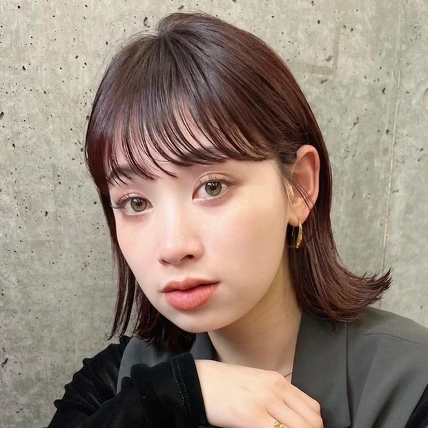 ボブ　ヘア　髪型　ヘアスタイル　大人　前髪あり　30代　40代