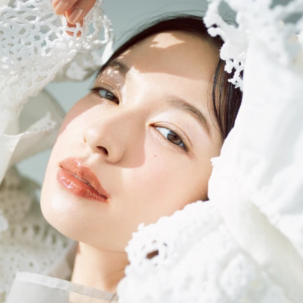 あふれんばかりのプリズムに溺れて——森 絵梨佳が演じる、美しく「眩い」メ…