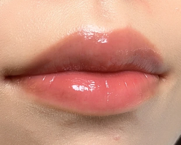 【新作コスメ】5月16日発売“伝説のリップが商品化”田中みな実×Fujikoのニュアンスラップティントを最速レビュー!「愛されみな実」になれる粘膜リップを徹底解剖
_5_1