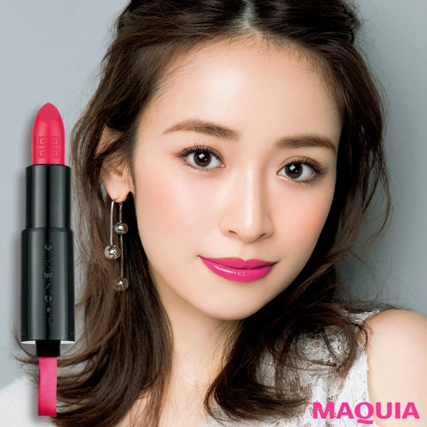 ブルベ肌代表・泉里香さんの使用色は？ 新作ピンクリップ7本を厳選