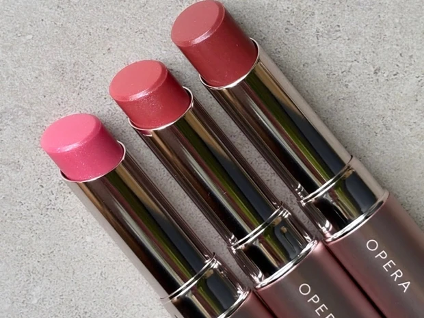 【春コスメ2026】オペラ「グロウリップティント」の春限定色を全色スウォッチ！ うれしい大人気カラーの復刻も