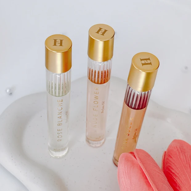 小嶋陽菜 ハーリップトゥ ロールオンパフュームオイル 紹介